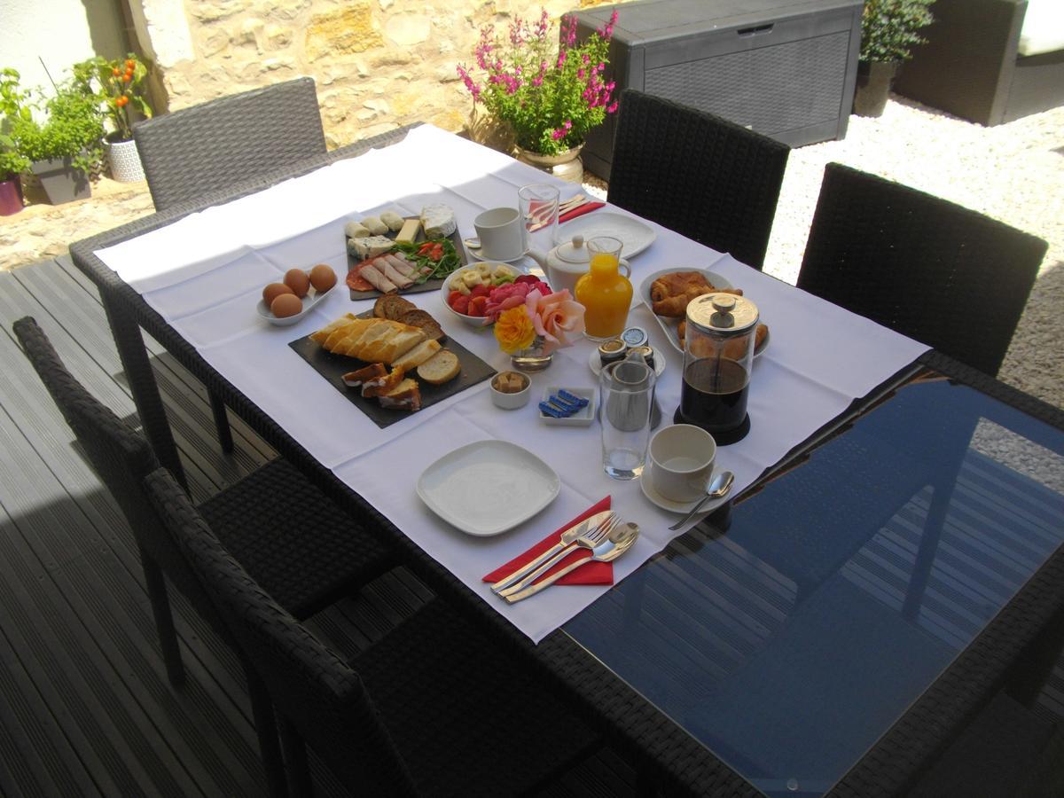 Bed and Breakfast Les Halles Chambre D'Hotes Verteuil-sur-Charente Exterior foto